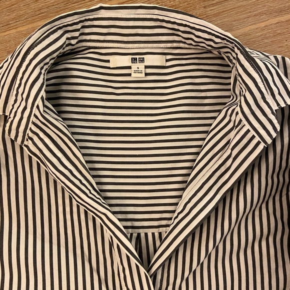 Uniqlo Striped Blouse - Picture 2 of 3